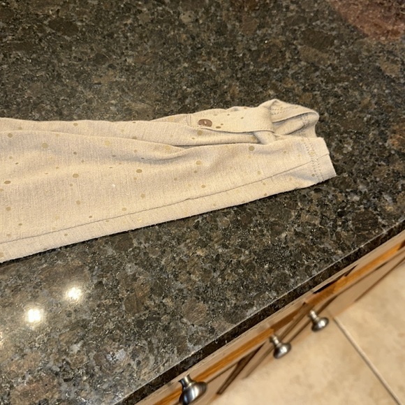 STUDIO Y - Picture 4 of 4